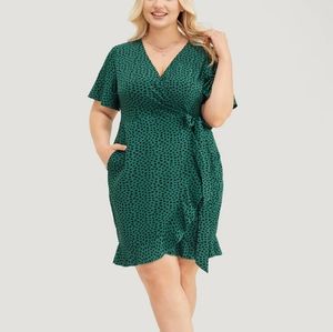 BloomChic Women's Green Ditsy Dot Wrap Ruffle V-Neck Knee Length Dress NWT 18/20